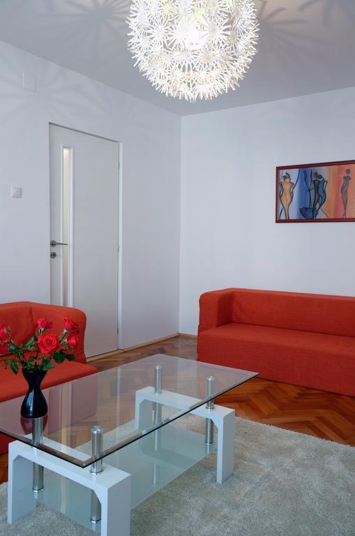 Olympus Apartment Alba Iulia Exterior foto